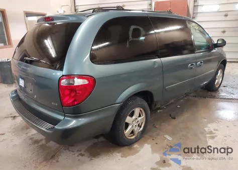 2005 Dodge Grand Caravan Sxt z USA, uszkodzony, nr VIN 2D4GP44L75R516894